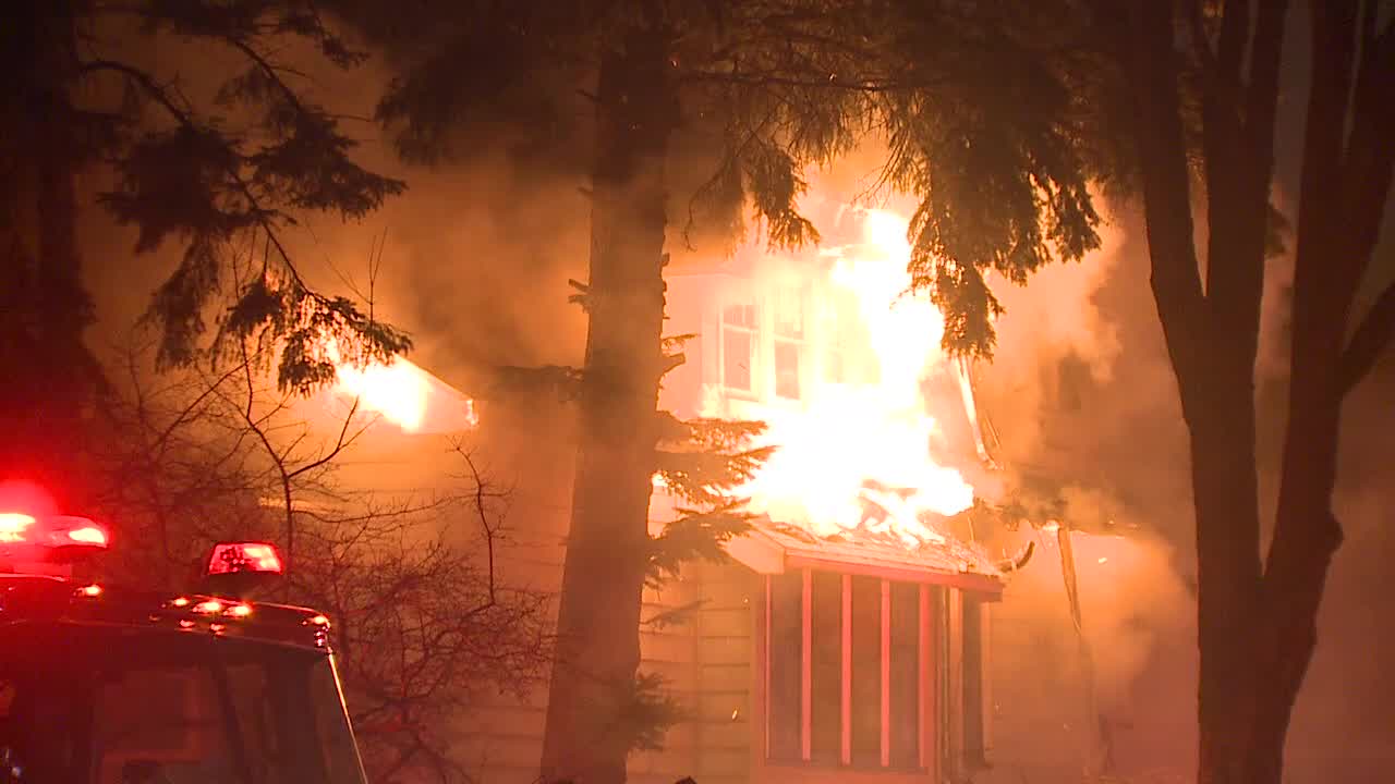 Fatal fire near 33rd and Fairmount in Milwaukee | FOX6 Milwaukee