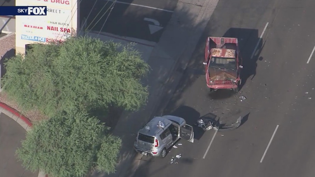 Woman dies in north Phoenix crash | FOX 10 Phoenix