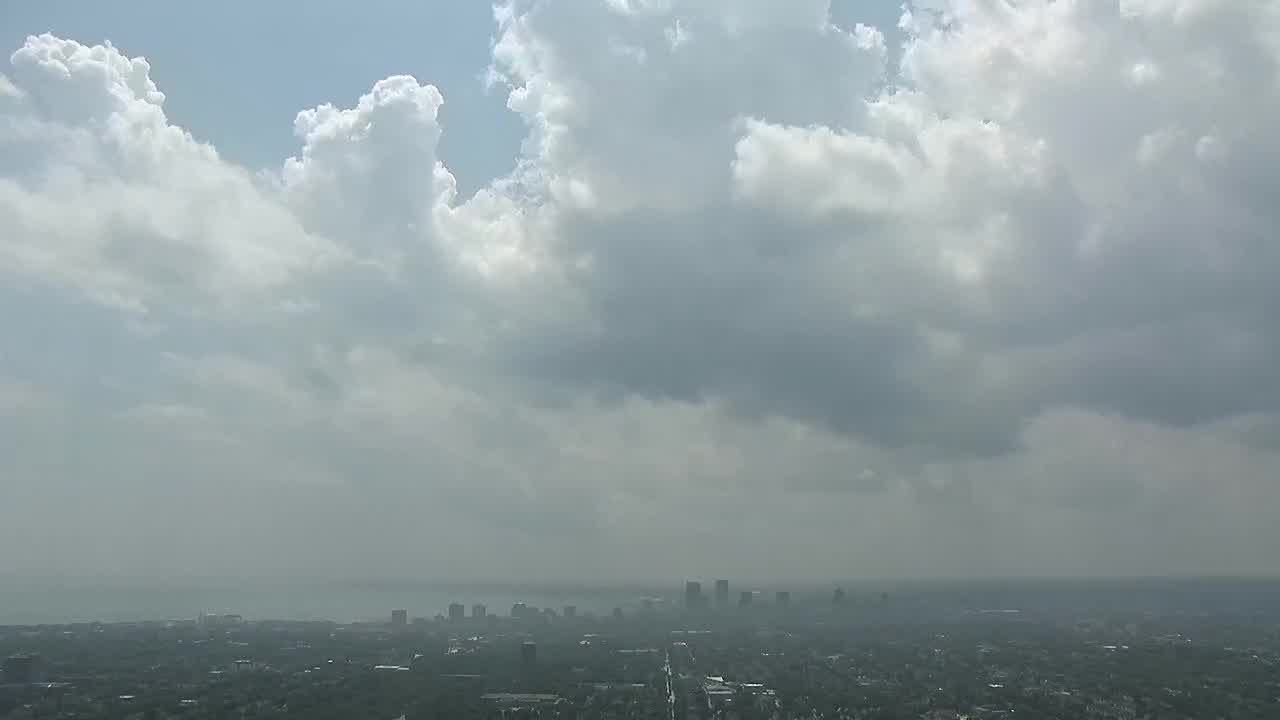 Severe weather rolls into Milwaukee area