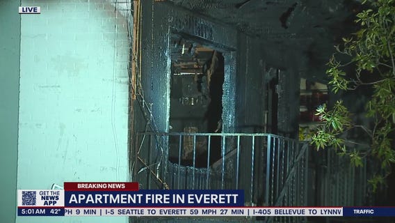 1 injured in Everett apartment fire