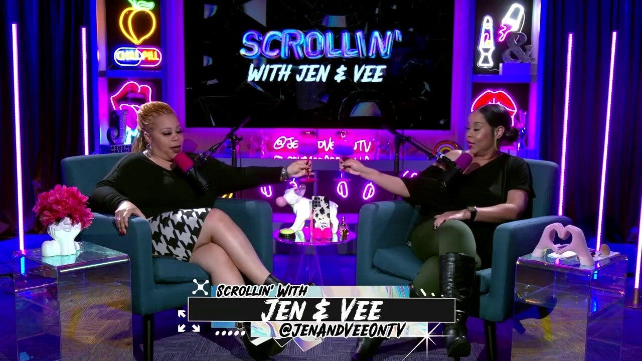 It's the Gluck-Gluck-Mobile | Scrollin' With Jen & Vee