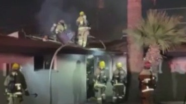 10 residents displaced following Phoenix apartment fire | FOX 10 Phoenix