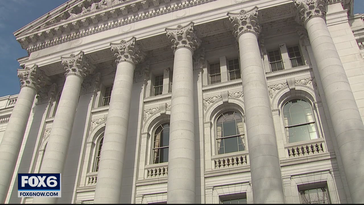 Despite worries, Wisconsin Capitol quiet on Inauguration Day 2021