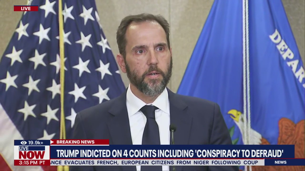 Special counsel Jack Smith announces charges