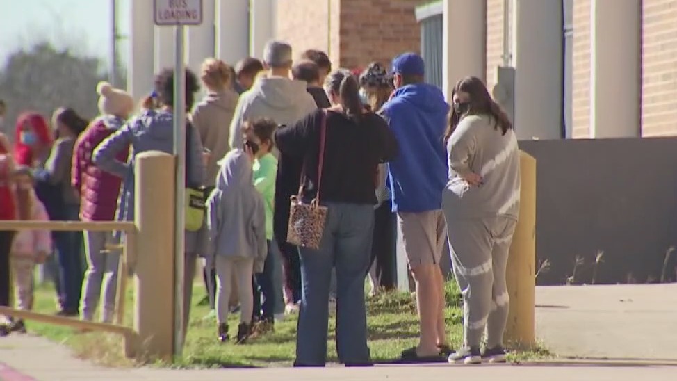 Austin ISD offers COVID testing as students return to school