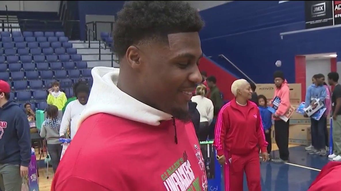 Georgia Bulldog CJ Allen gives back