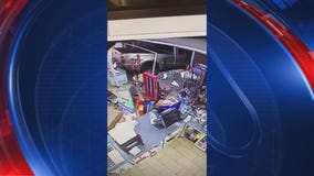 VIDEO: Suspects try to steal ATM after ramming truck into 7-Eleven store