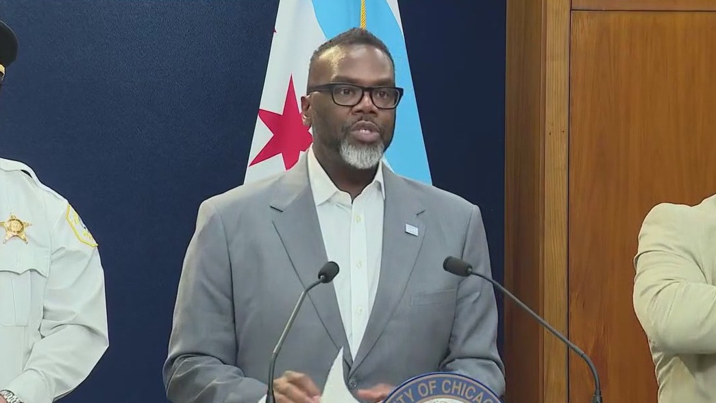 Chicago mayor condemns ICE arrests of immigrants across city