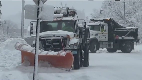Winter storms wreak havoc on central and eastern U.S.