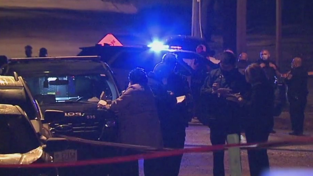 Reward offered after women shot, 1 fatally near 2nd and Clarke