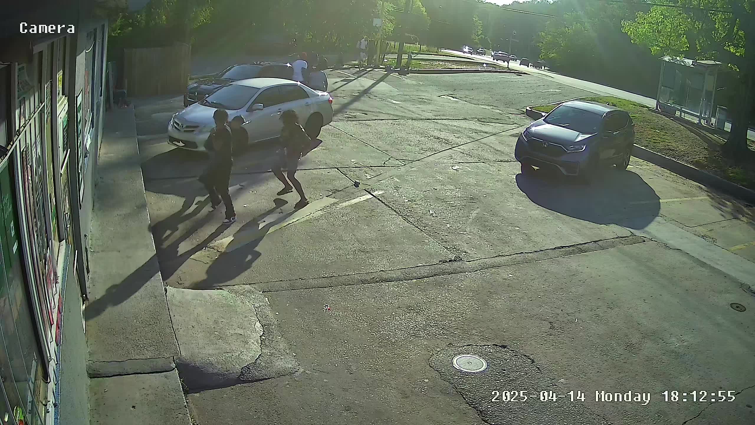 Police seek suspects in convenience store robbery | FOX 5 Atlanta