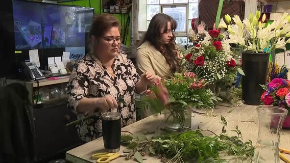 Save on Valentine?s Day flowers