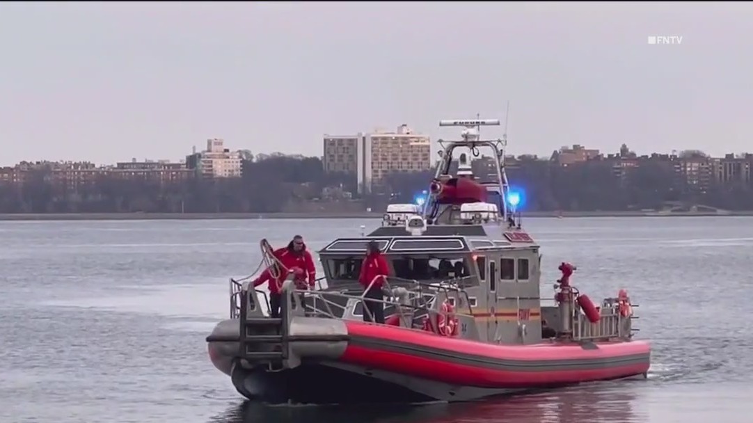 3 dead after boat capsizes near Staten Island