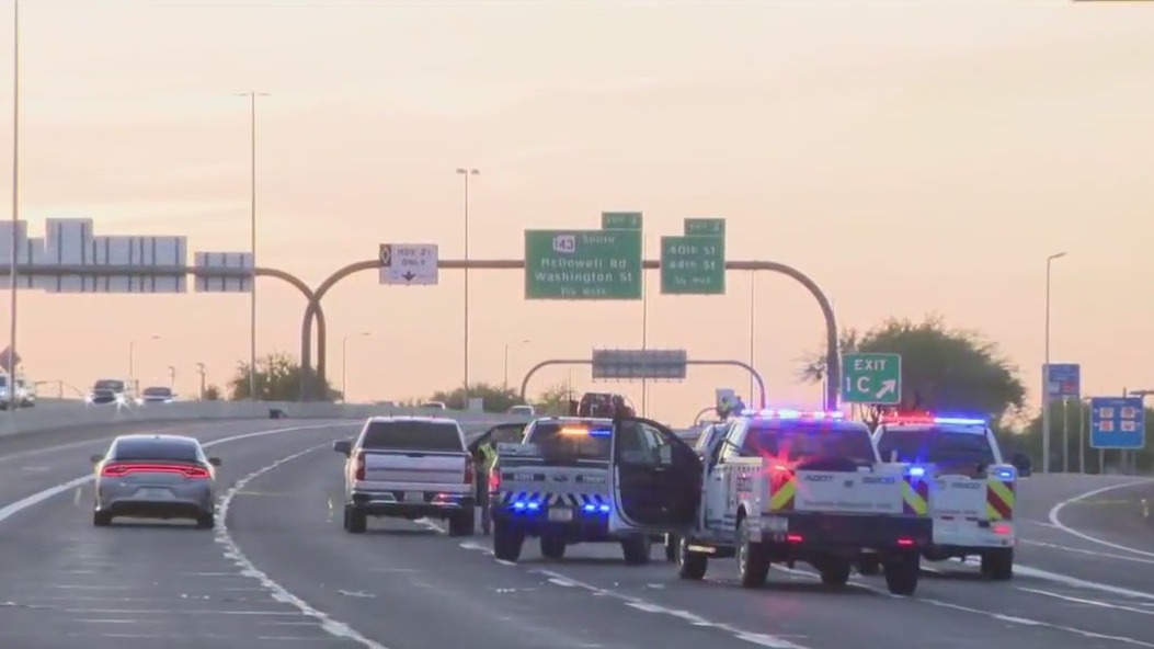 Deadly crash closes portion of Loop 202 in Phoenix | FOX 10 Phoenix
