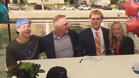 Jesuit quarterback signs with Gators