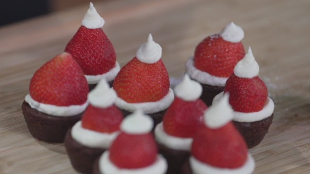 Holiday DIY: Edible Santa hats