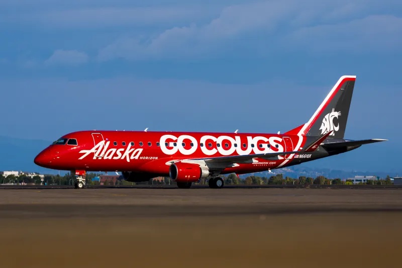 Alaska Airlines unveils 'Go Cougs' E175 aircraft