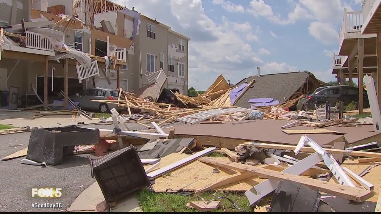 'Wee Sale' Pays It Forward