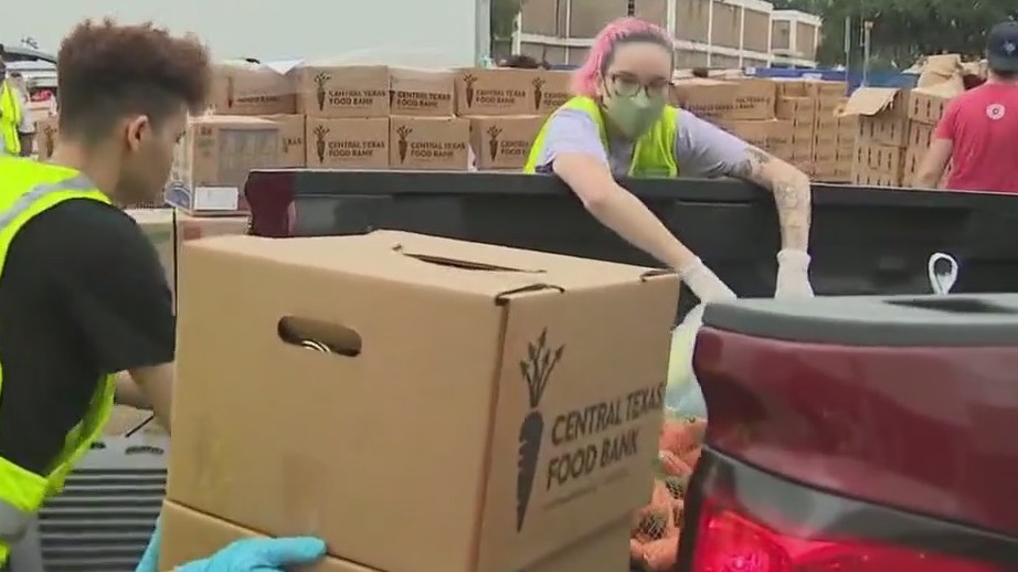 Central Texas Food Bank distributes Thanksgiving food