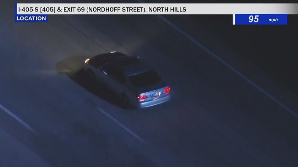 Police chase through San Fernando Valley on MDW