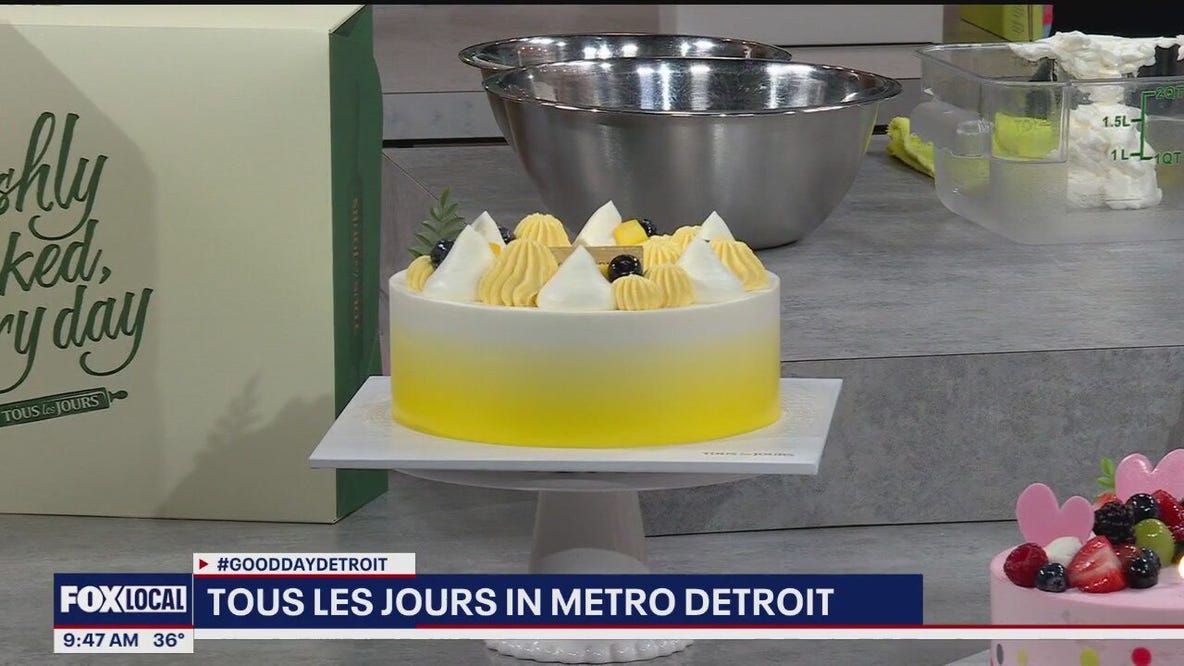 Tous Les Jours shows us a cake decorating technique