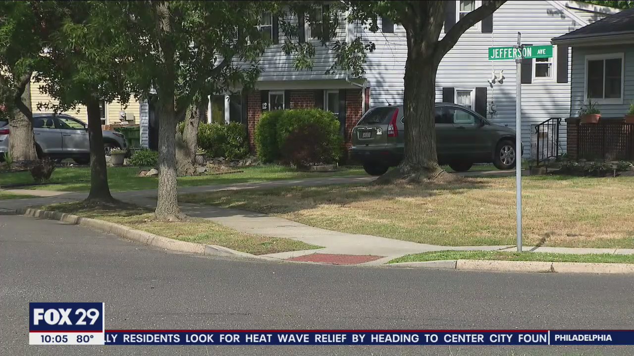 Parents in Marlton alarmed over man who approached teen girl as she exited a school bus