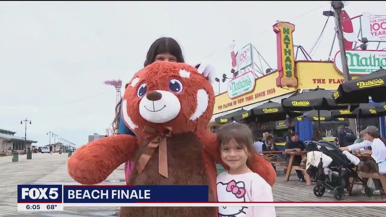 Beachgoers hit Coney Island for last beach day of the summer