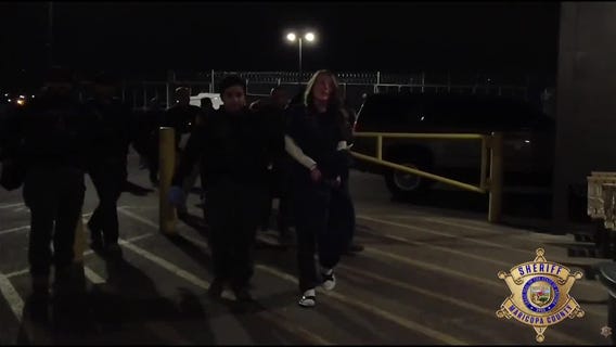 Video shows Lori Vallow being booked into jail