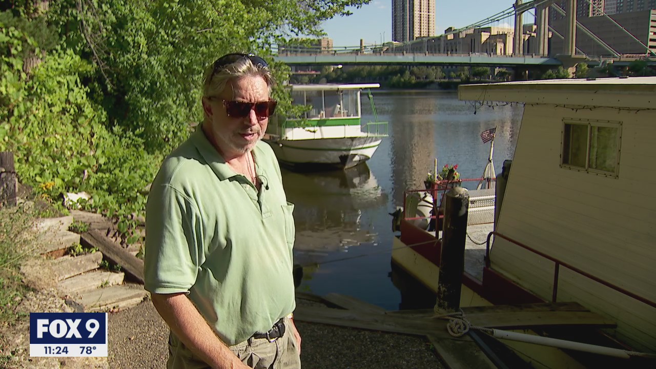 Minneapolis park board cuts power to two houseboats off Nicollet Island