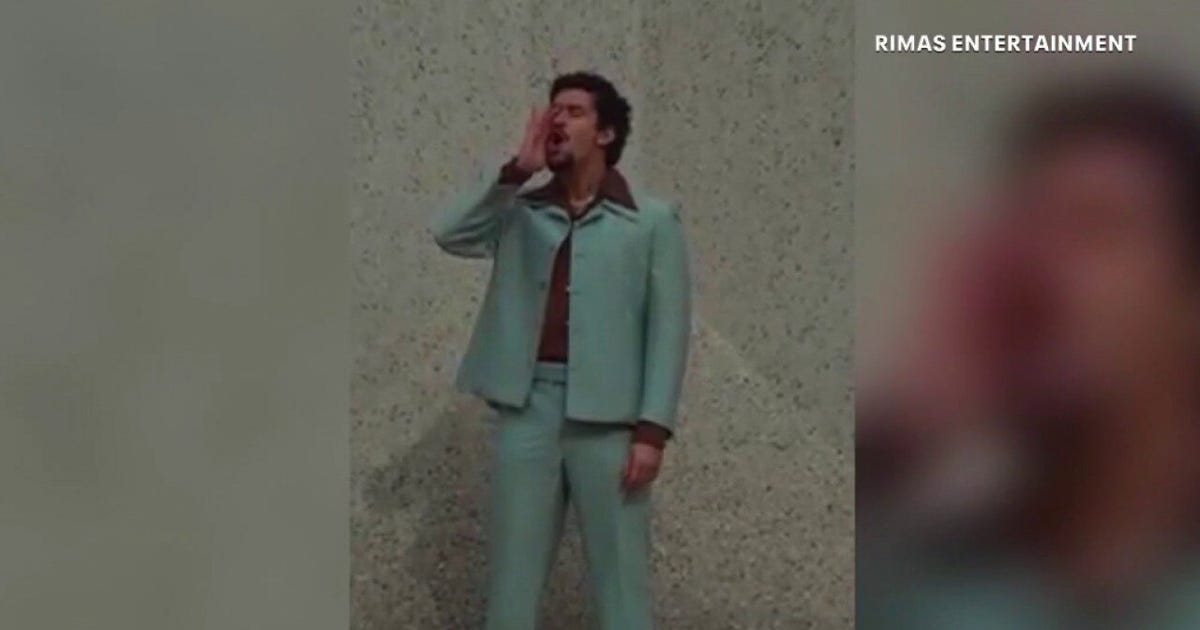 iHeartRadio honors top musical artists of the year; Taylor Swift leads