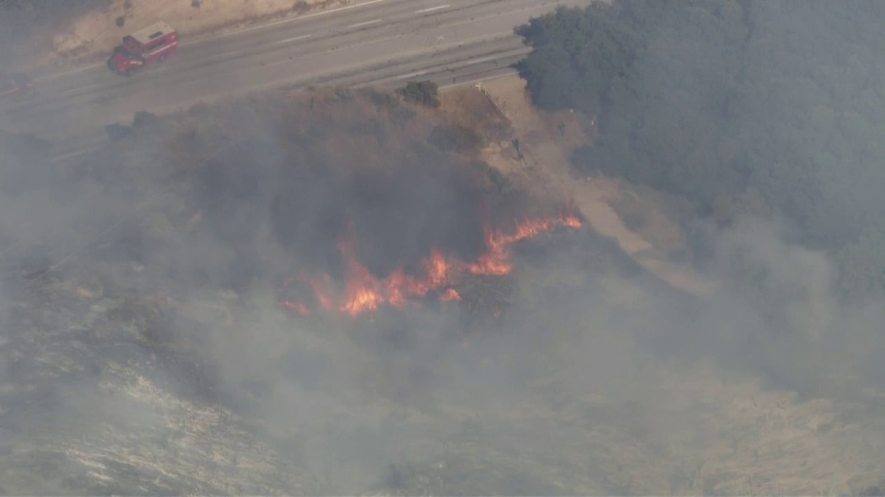 Victor Fire stretches to 50 acres in Santa Clarita