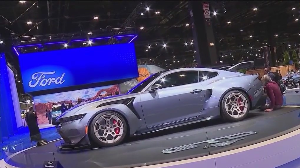 Chicago Auto Show kicks off, opens to the public