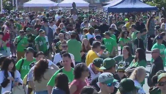 A's fans turn out for Fans Fest
