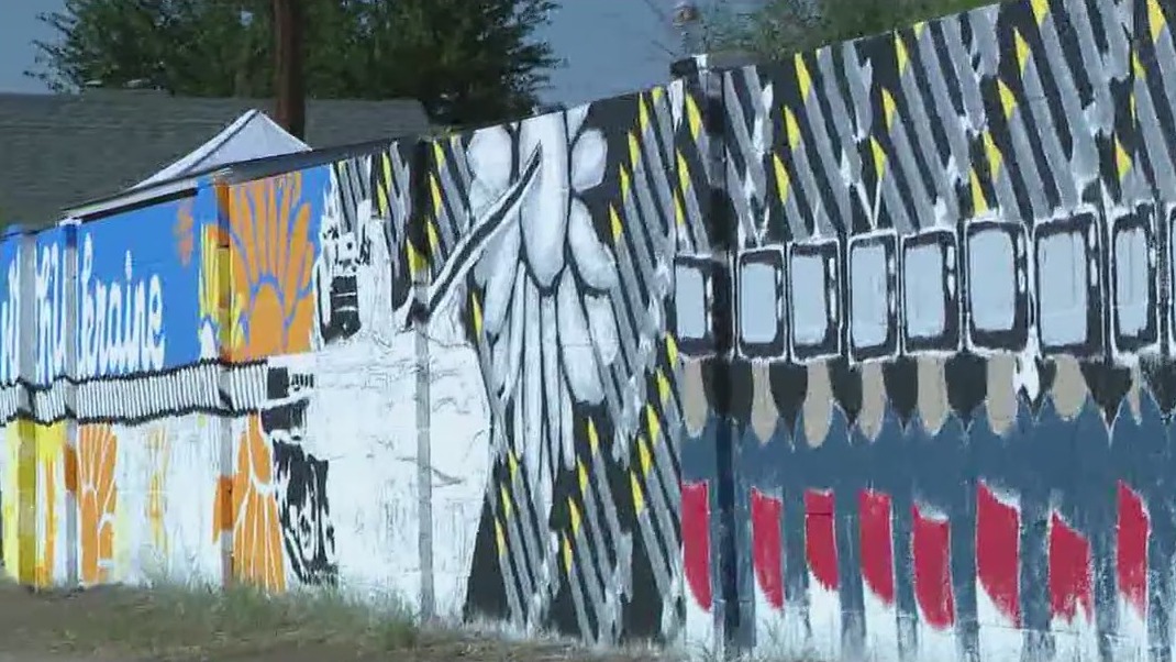 ASU students use art skills to raise money for Ukraine