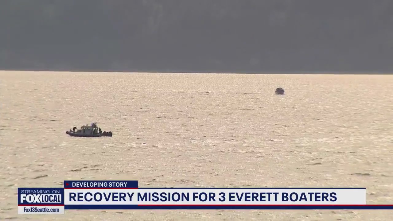 Recovery effort underway for 3 boaters in Everett