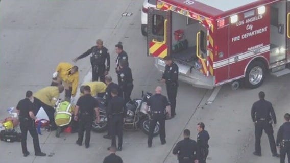 LAPD officer hurt in crash on 405 Freeway