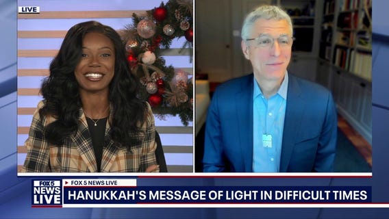 Rabbi spreads Hanukkah's light amid antisemitic terror attacks