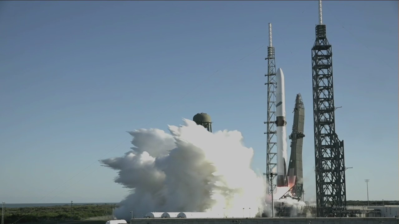 Blue Origin New Glenn Mission heads to Mars from Florida