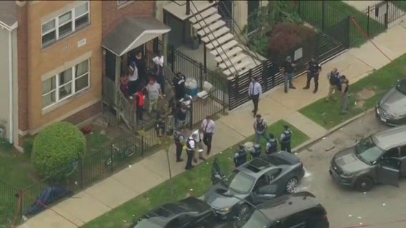 Man sues Chicago police department after being shot by cop