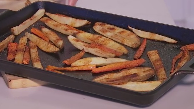 Cayenne carrot and potato fries recipe from FOX 7 Austin's Tierra Neubaum