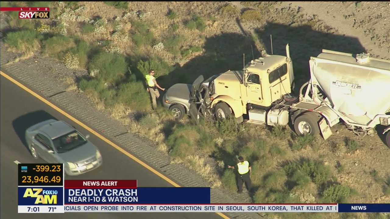 Westbound I-10 closed near Watson Road due to deadly crash | FOX 10 Phoenix