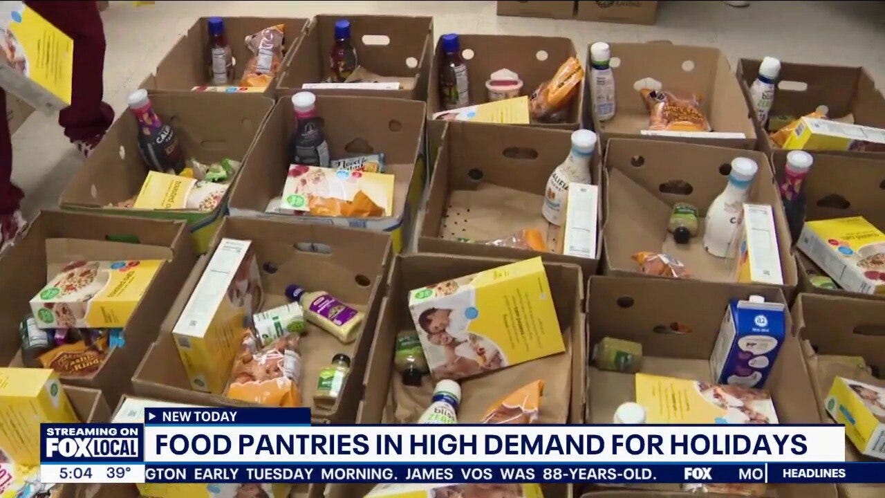 Groups provide food on Christmas Eve