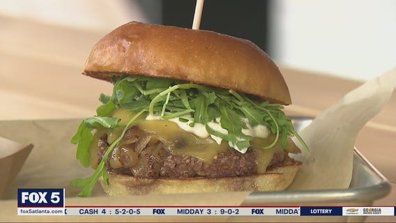 Burgers with Buck celebrates Community Burger's grand opening