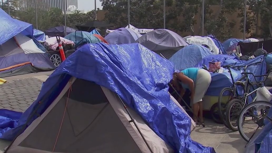 Los Angeles mayoral candidates discuss homelessness