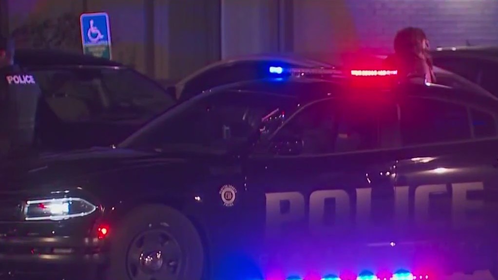 Possible shooting at Clayton County apartments | FOX 5 Atlanta