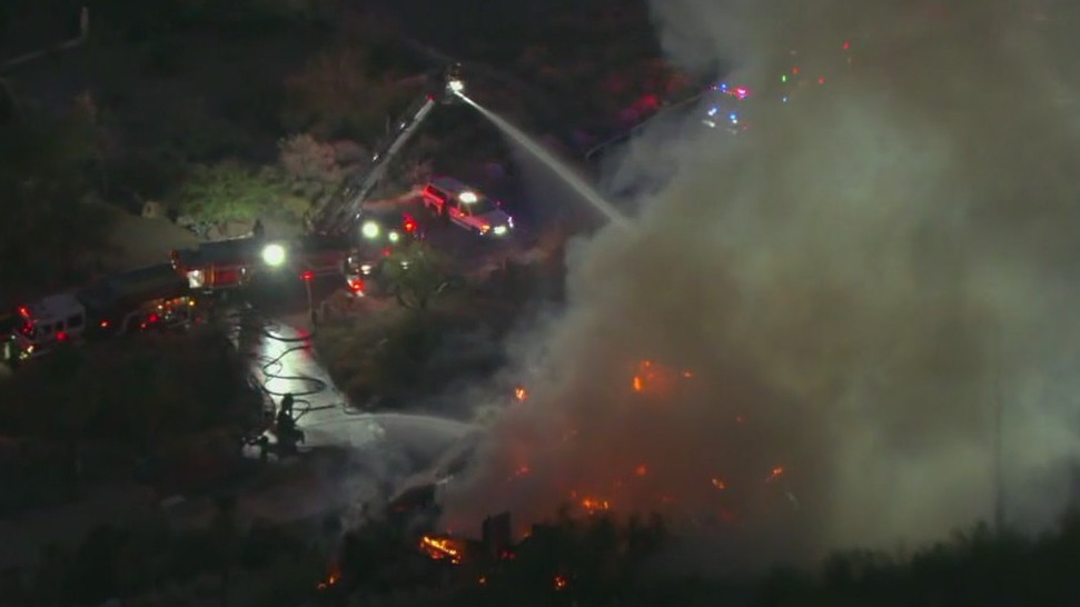 House burns on Mummy Mountain in Paradise Valley