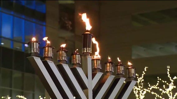 Menorah lighting at Lincoln Park