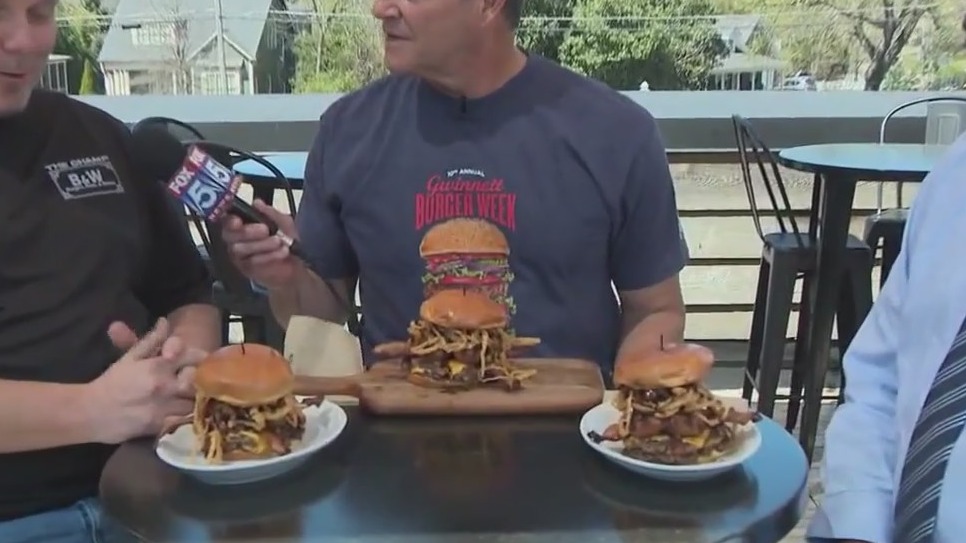 Burgers With Buck: B&W Burgers, Buns and Brews