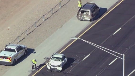 2 killed in Loop 303 chain reaction crash