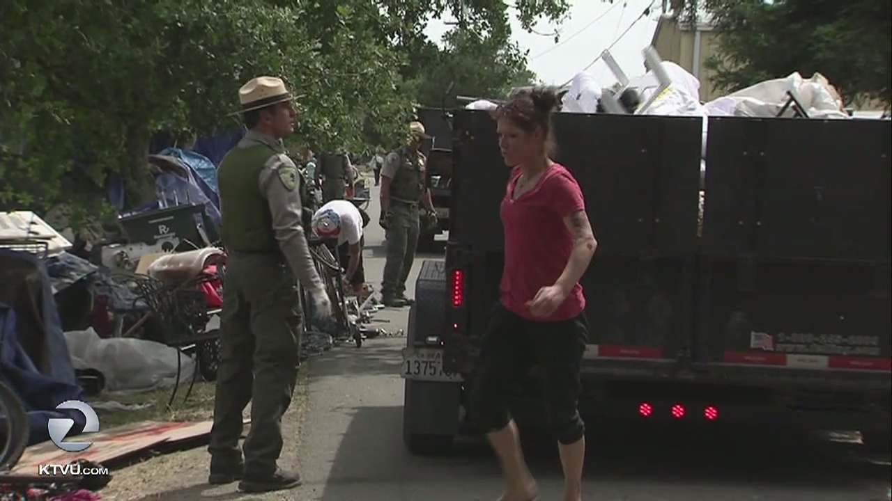 Santa Rosa clears out homeless encampments near Rodota trail